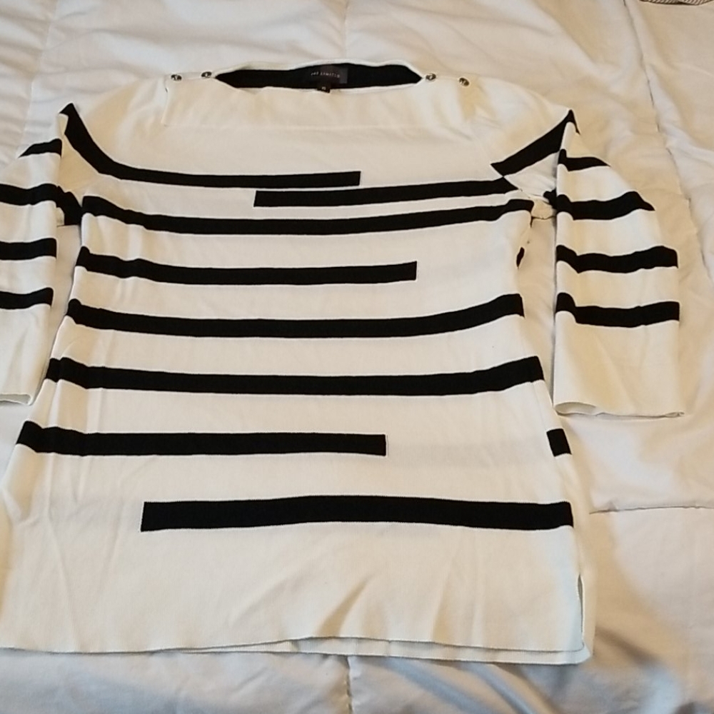 Women's sweater